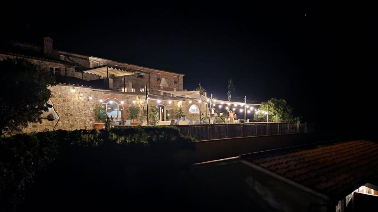 Vin Hotel - Wine Resort And Agriturismo Montieri מראה חיצוני תמונה