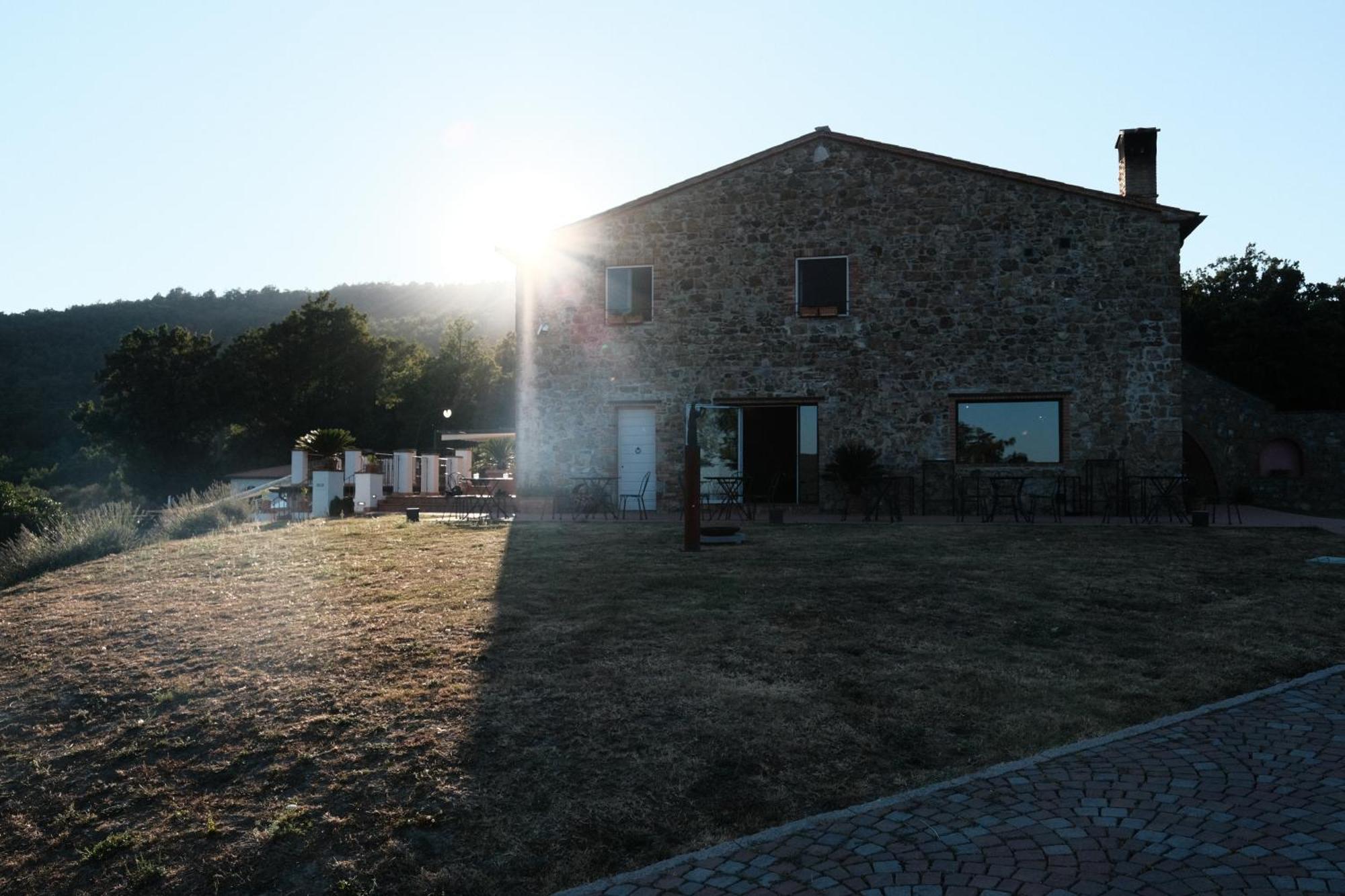 Vin Hotel - Wine Resort And Agriturismo Montieri מראה חיצוני תמונה