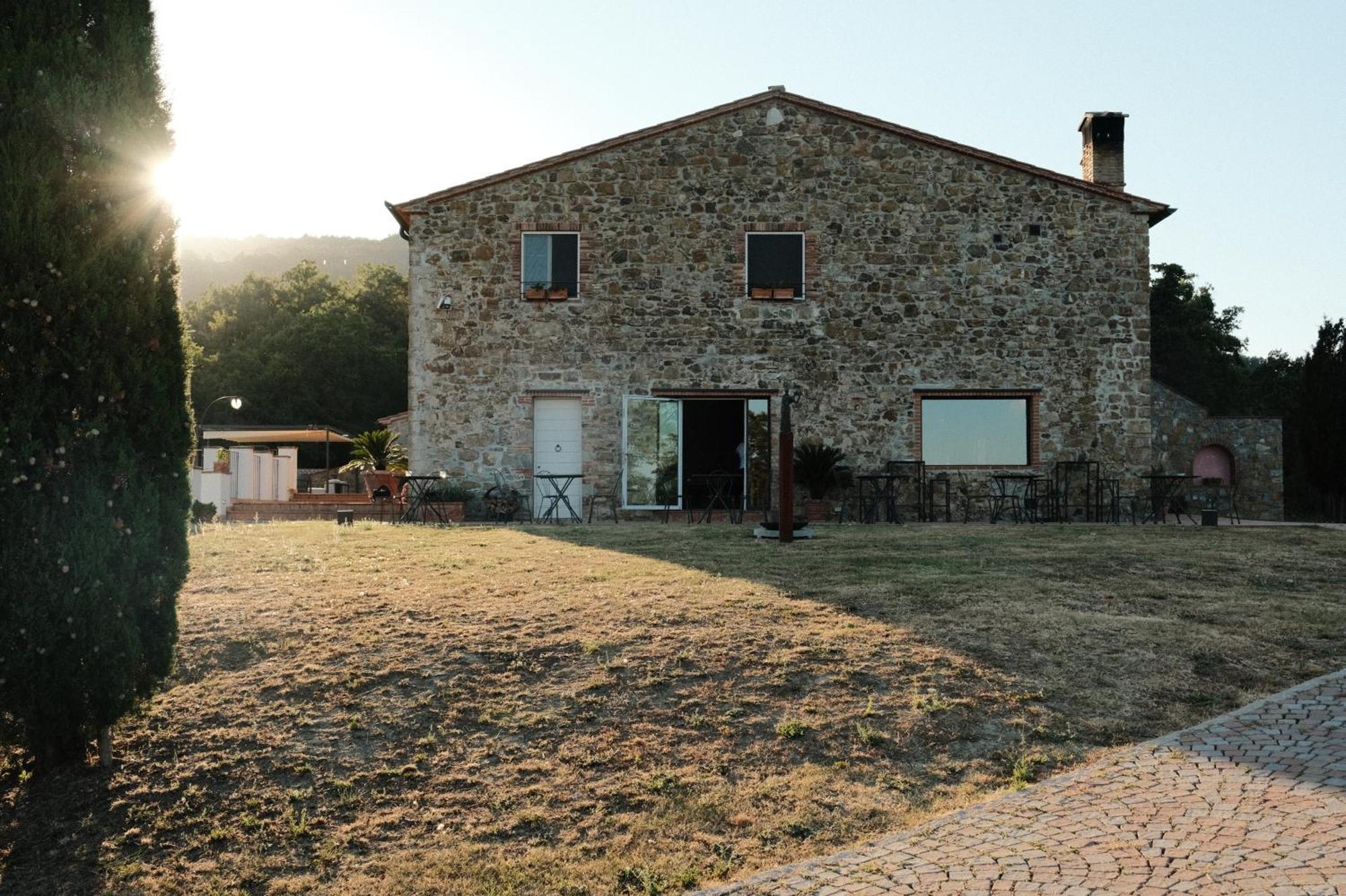 Vin Hotel - Wine Resort And Agriturismo Montieri מראה חיצוני תמונה