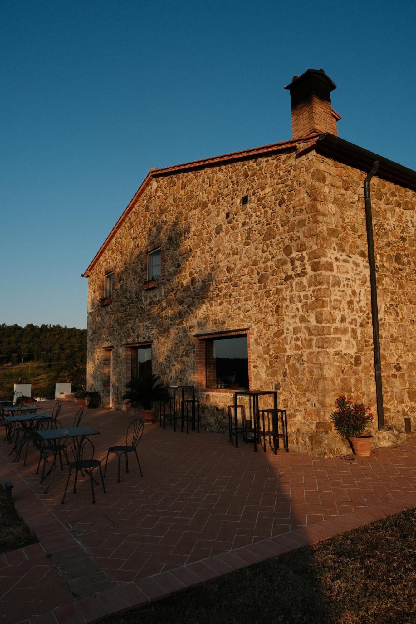 Vin Hotel - Wine Resort And Agriturismo Montieri מראה חיצוני תמונה